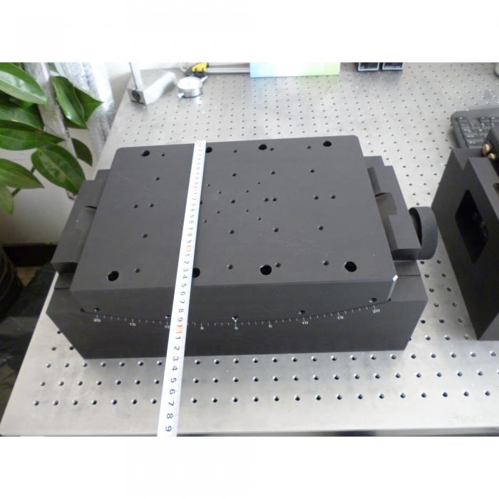 Heavy Loading Motorized Goniometer Stage: J140GA15