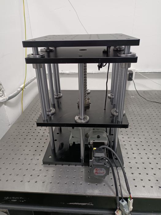 Motorized Lab Jack: J03DS300