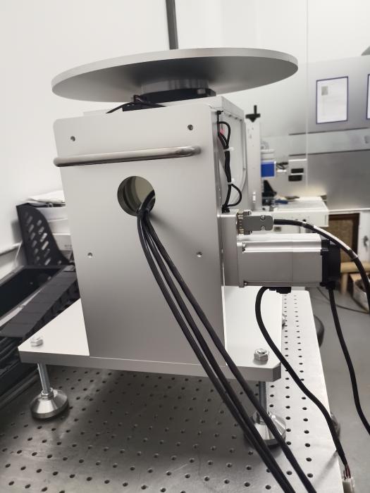 Motorized XY Rotary Table for Antenna